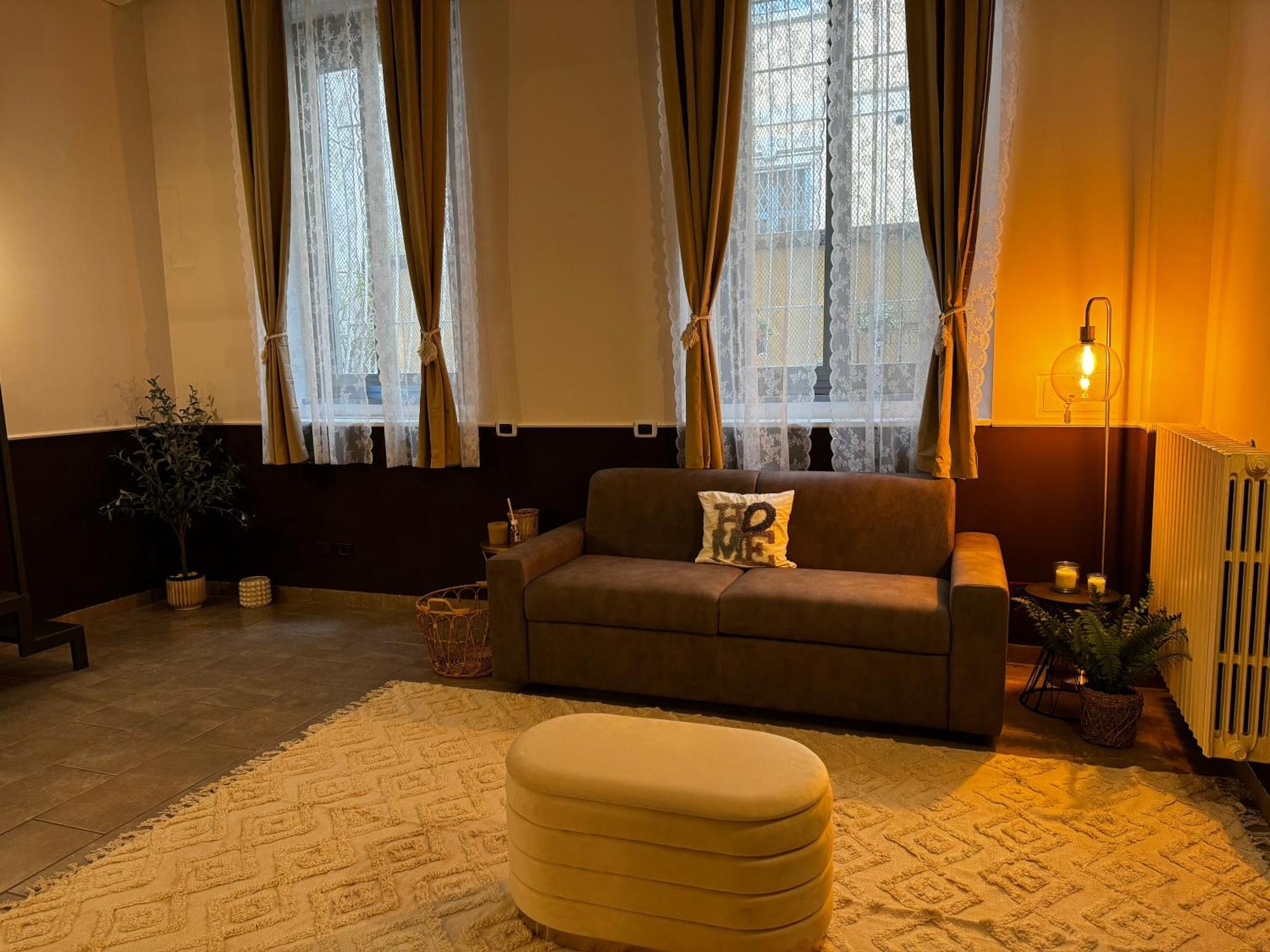 Апартаменти Regina Milano In Verona - Sky Tv, Wifi E Breakfast Box Екстер'єр фото