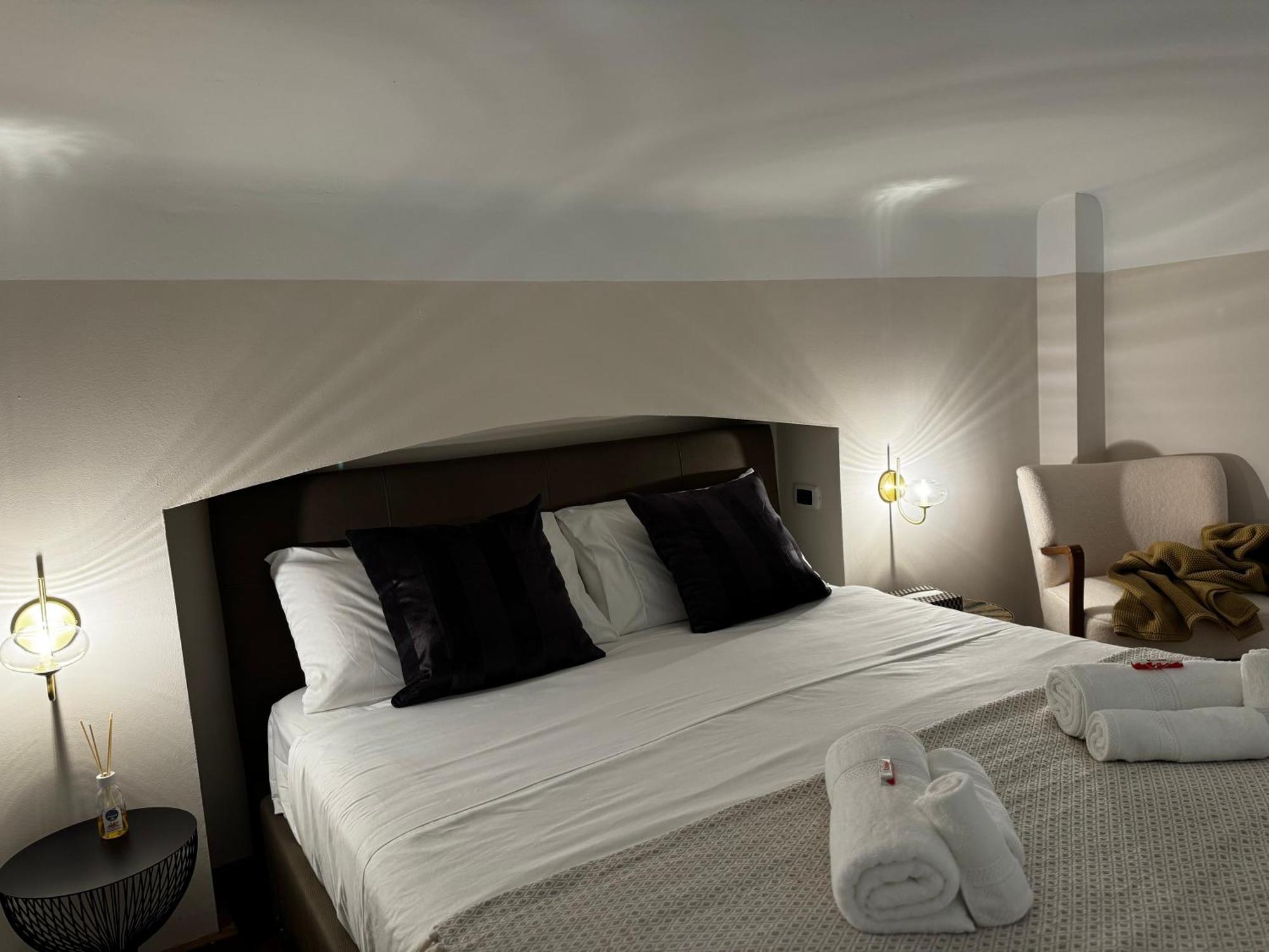 Апартаменти Regina Milano In Verona - Sky Tv, Wifi E Breakfast Box Екстер'єр фото