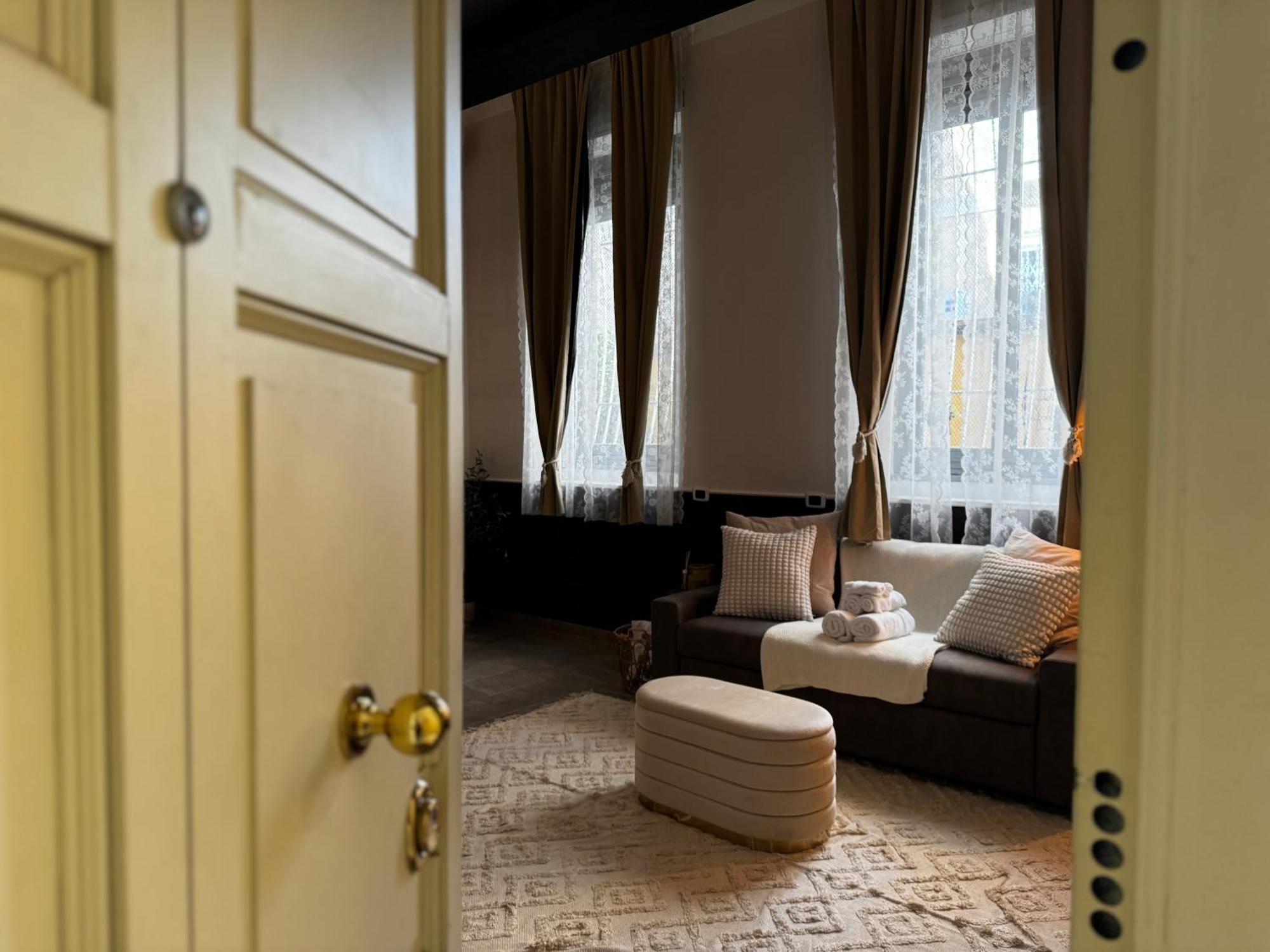 Апартаменти Regina Milano In Verona - Sky Tv, Wifi E Breakfast Box Екстер'єр фото