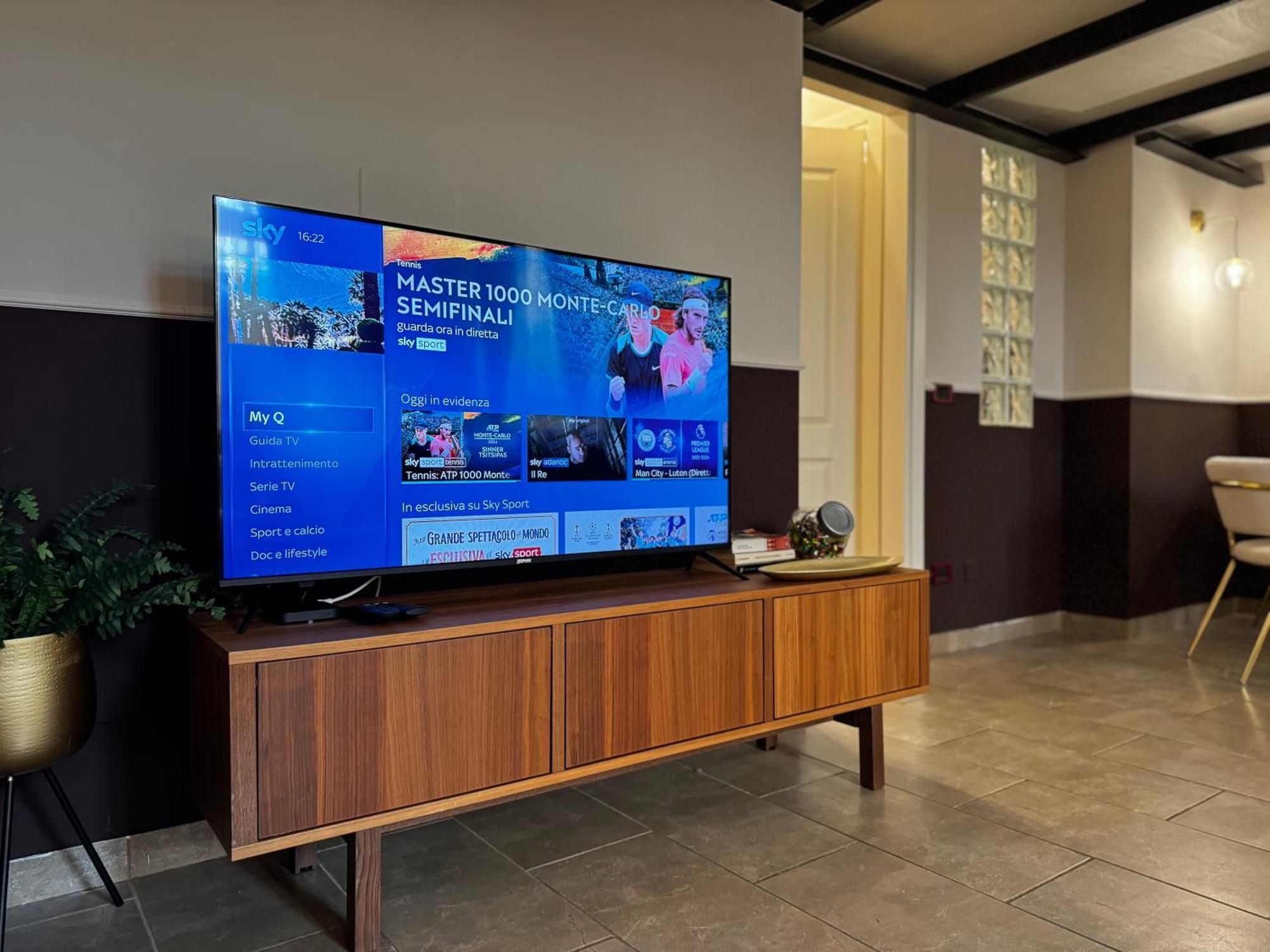 Апартаменти Regina Milano In Verona - Sky Tv, Wifi E Breakfast Box Екстер'єр фото